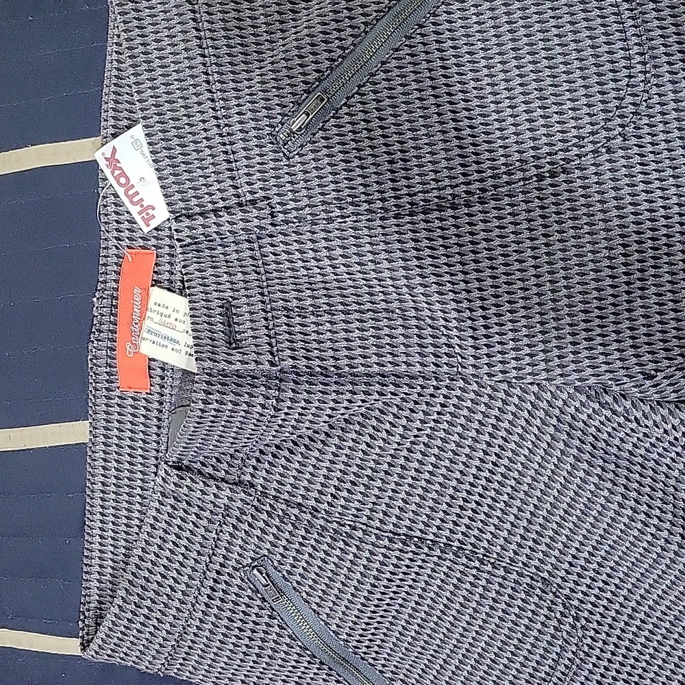 Slim zippered crop pants
